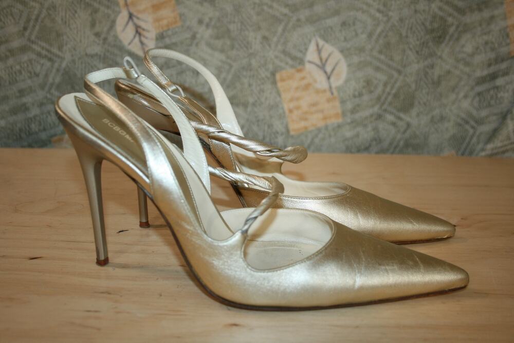 BCBGMaxAzria Metallic Gold Pointed-Toe Slingback Heels Fits like US 9.5
